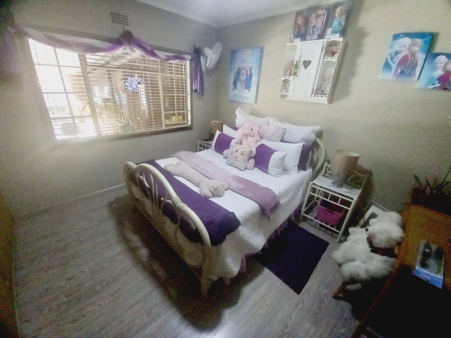 5 Bedroom Property for Sale in Vaalpark Free State